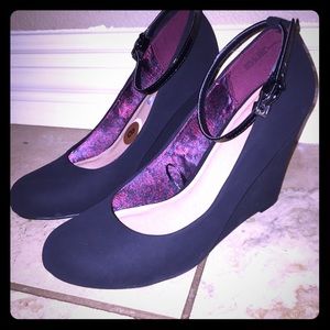 Report Black Suede Wedges